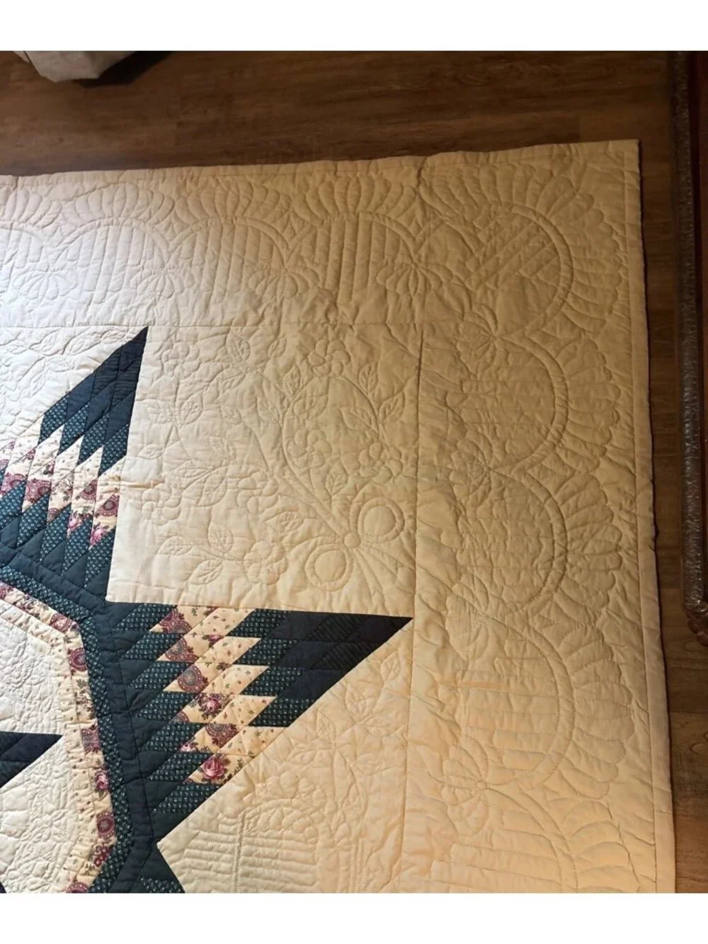 Texas Loan Star Amish Made King Quilt Size 102 X 109 Excellent Ivory & Green